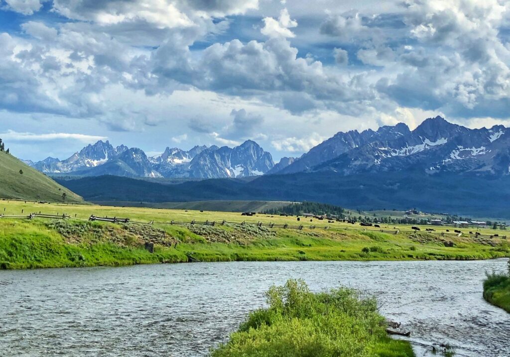 beautiful mountain peaks in Idaho