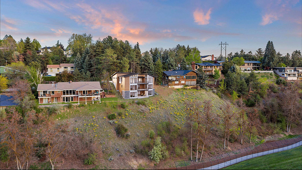 Homes in Boise Highlands, luxury homes on a hill